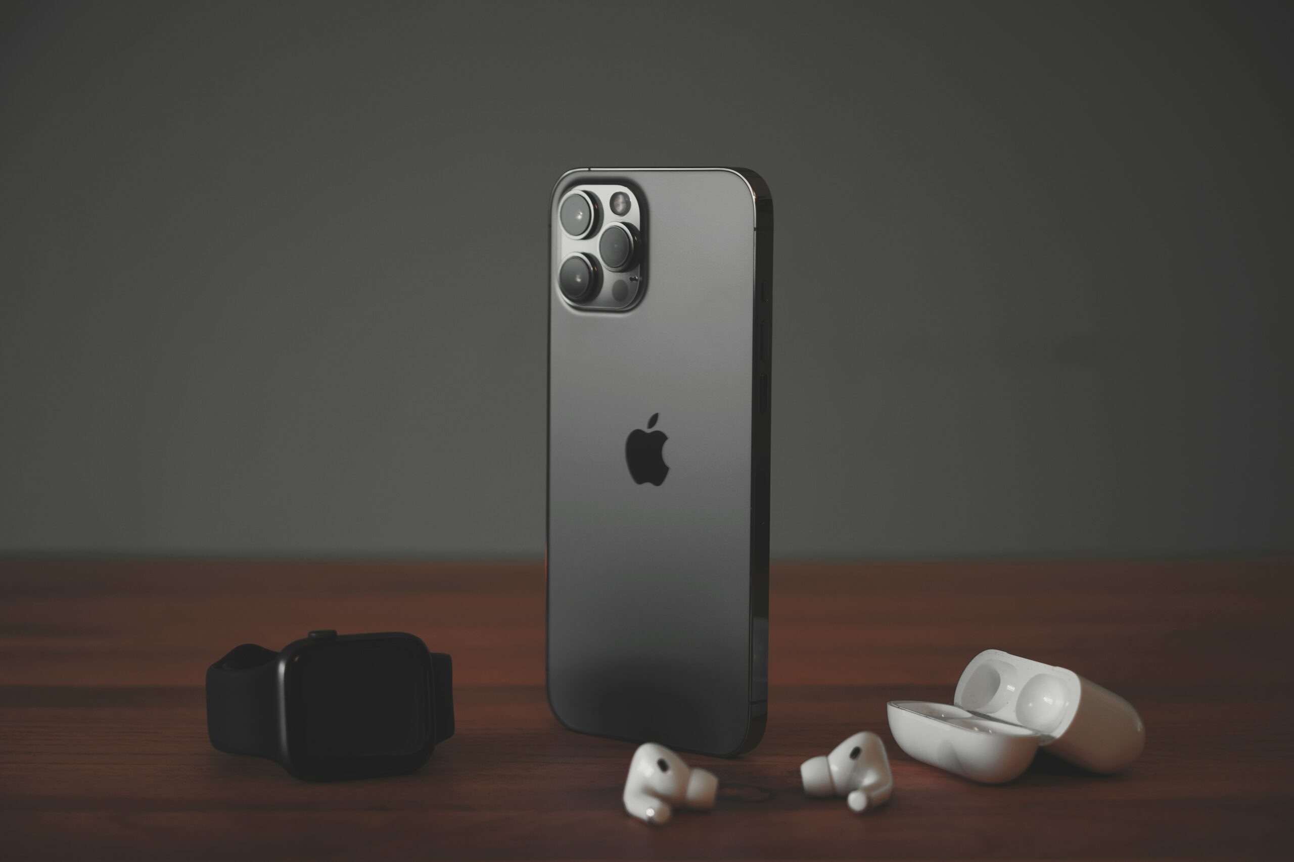 iPhone 18 Pro & Pro Max Launch Soon: Leaked India Price, Design, Display, Battery and More